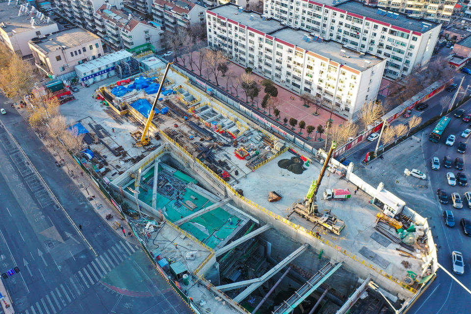 項目強省會｜濟南地鐵4號線全線29站封頂，沖刺2025年底通車目標