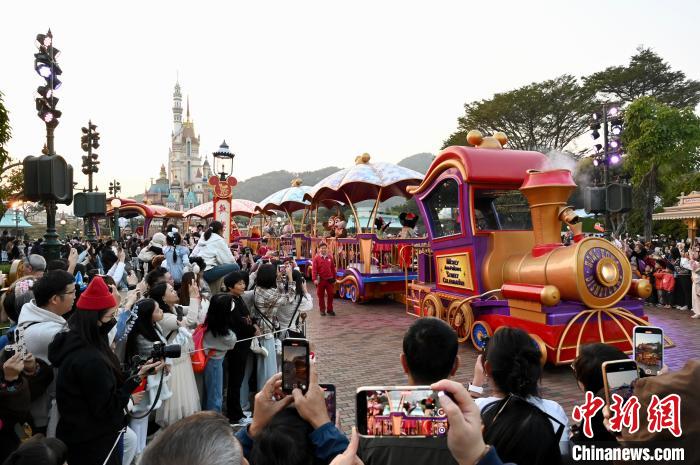 （新春見聞）香港迪士尼樂園舉辦“奇妙年年”活動賀新年